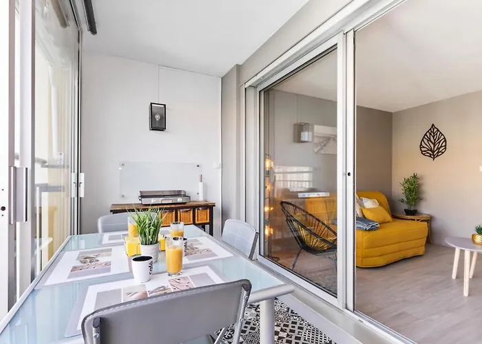 Little Venezia By Pom, Au Bord De L'eau, Parking